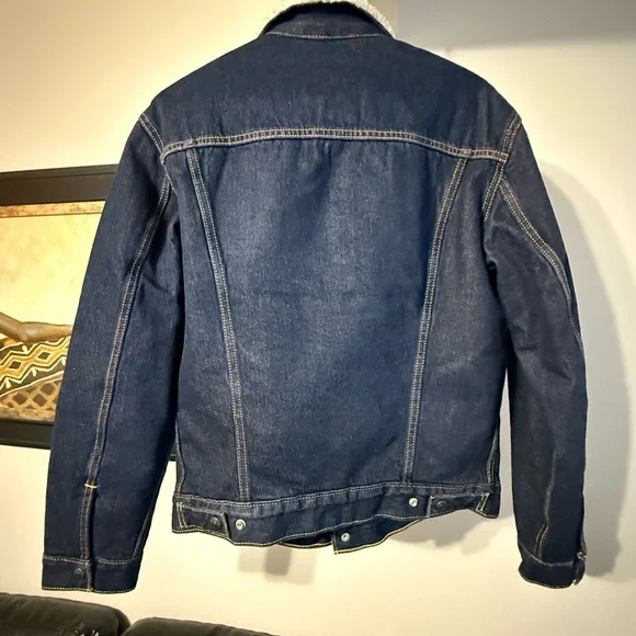 Levi's Men's Dark Blue Sherpa Jacket - Picture 7 of 10